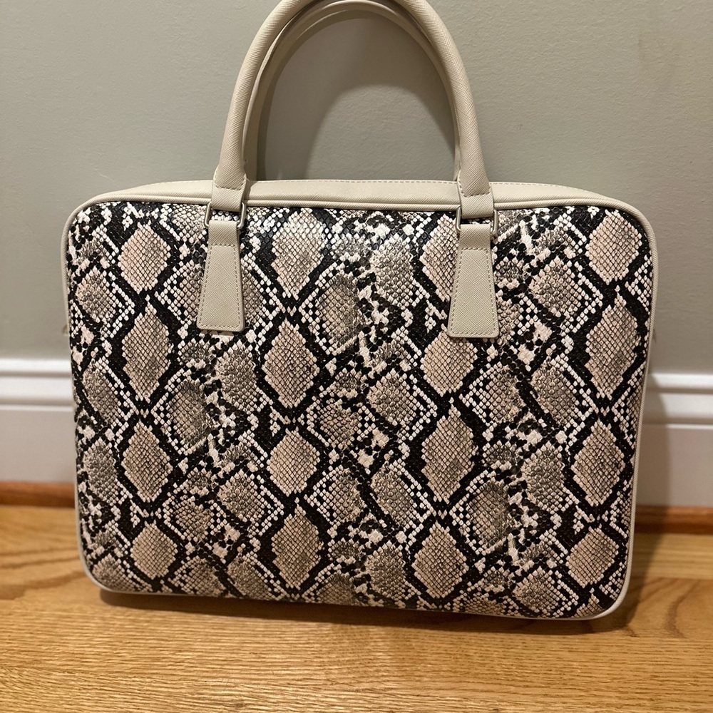 White House Black Market Laptop Bag - Picture 2 of 5